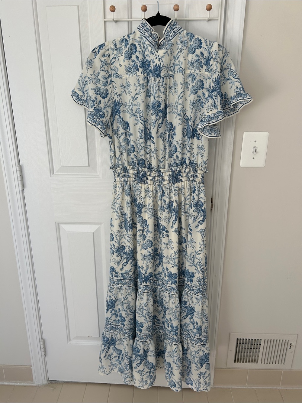 Max studio dress. Fits M - Picture 6 of 15